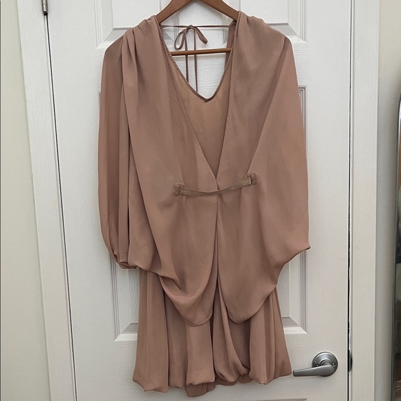 H&M Dresses & Skirts - H&M Blush Pink Mini Dress Size 4